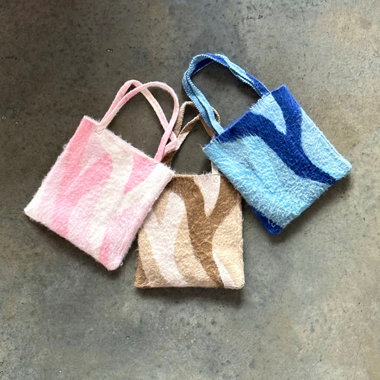 “Y NOT” MOHAIR TOTE [3 COLORS AVAILABLE]