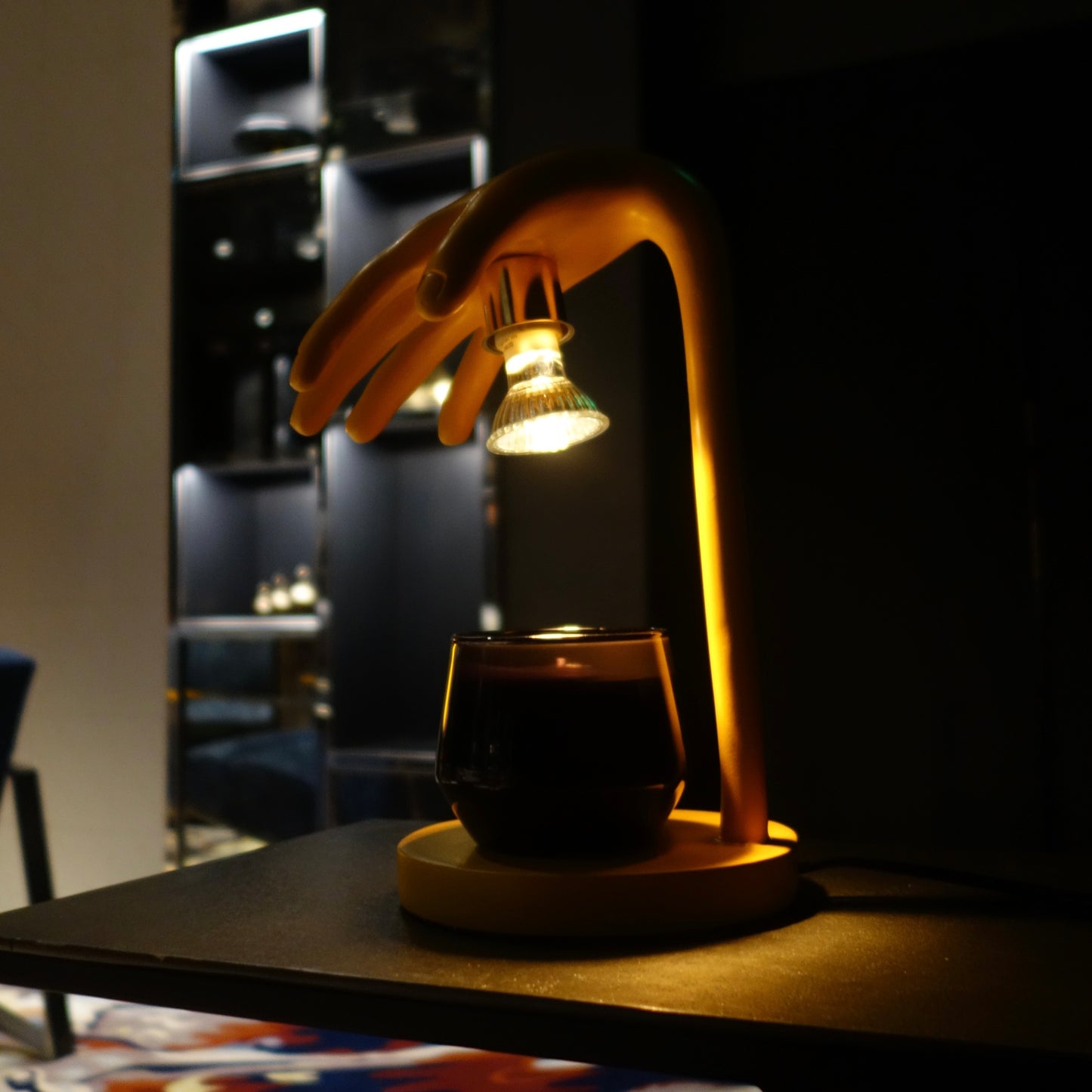 SCULPTURAL CANDLE WARMER